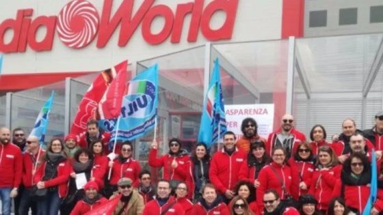 Bari, in sciopero i dipendenti di Mediaworld a Santa Caterina e Casamassima: "No ai tagli"