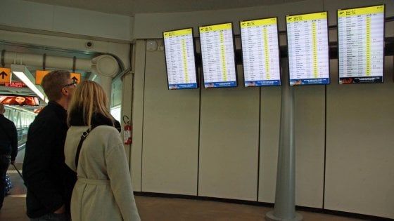 Aerei, sciopero confermato. Oggi a  terra quasi 100 voli Alitalia e Air Italy