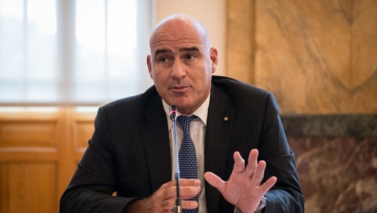 Il rettore del Politecnico Resta: "Professori presenti, ma i ragazzi sono liberi di seguire le lezioni da casa" 
