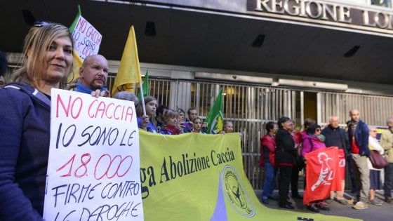 Lombardia, la Lega divisa viene sconfitta sulla caccia