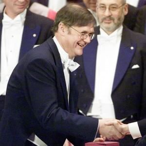 "Quel Nobel è sessista", Tim Hunt costretto alle dimissioni