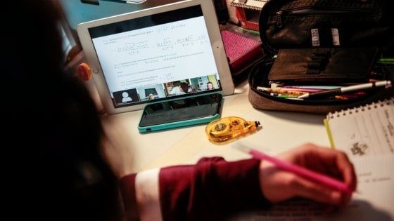 La velocità internet si piega, ma non si spezza per il coronavirus: i dati italiani