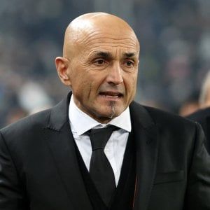 Roma, sos di Spalletti "Servono presto nuovi difensori"