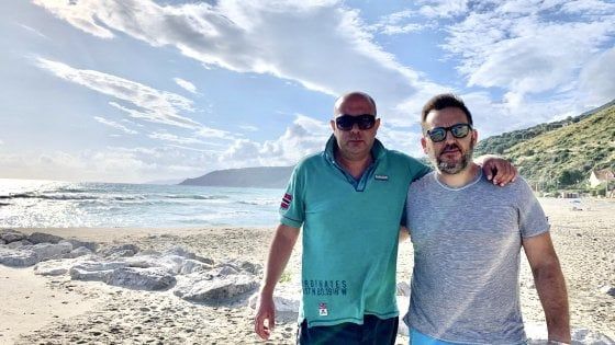 Cilento, guardiacoste liberi dal servizio salvano due bambini e due donne che rischiavano di annegare 