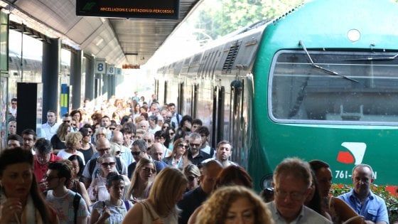 Sciopero, giovedì nero del trasporto pubblico locale. Traffico in tilt a Roma