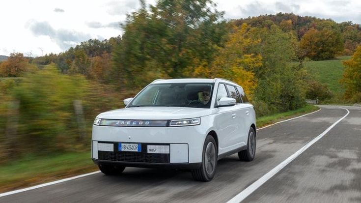 Omoda e Jaecoo nel segno del 5: dopo il crossover ecco il Suv benzina ed elettrico. La prova