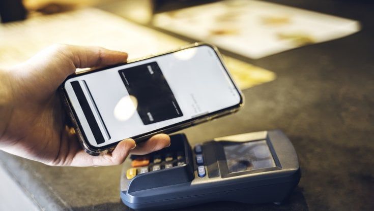Consumatori italiani sempre più propensi ad adoperare strumenti di pagamento innovativi