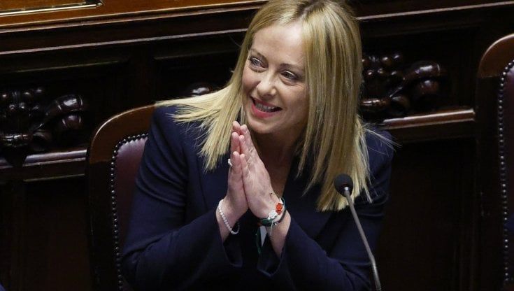 Iotti, Corbella, Cristoforetti: le donne citate solo per nome da Giorgia Meloni. Le reazioni a sinistra: "Visione miope, le ha sminuite tutte"