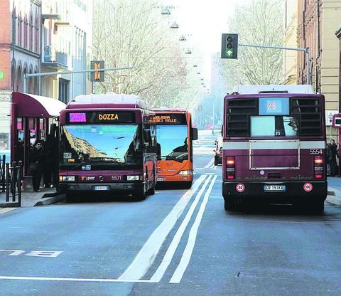 Trasporti, idea Giubileo: "Cento bus in prestito dalle regioni del Nord"