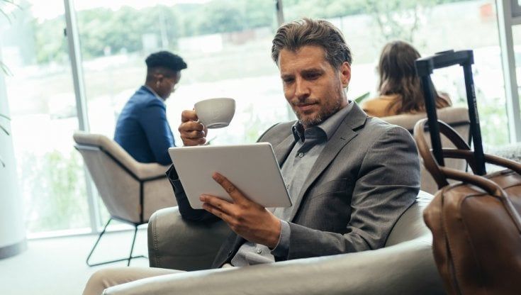 Negli aeroporti sempre più spazi per gli smartworker