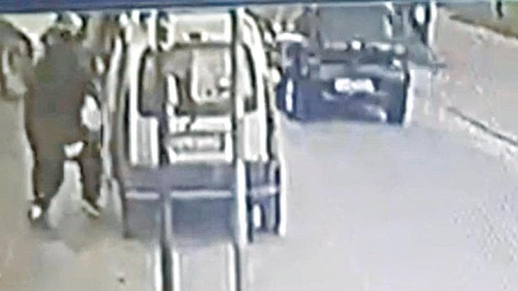 Sequestro-lampo del 15enne, perquisito papà del ragazzo