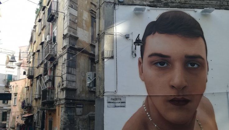 Napoli, il caso: murales per Russo e Caiafa: “Ma così si mitizza il crimine”