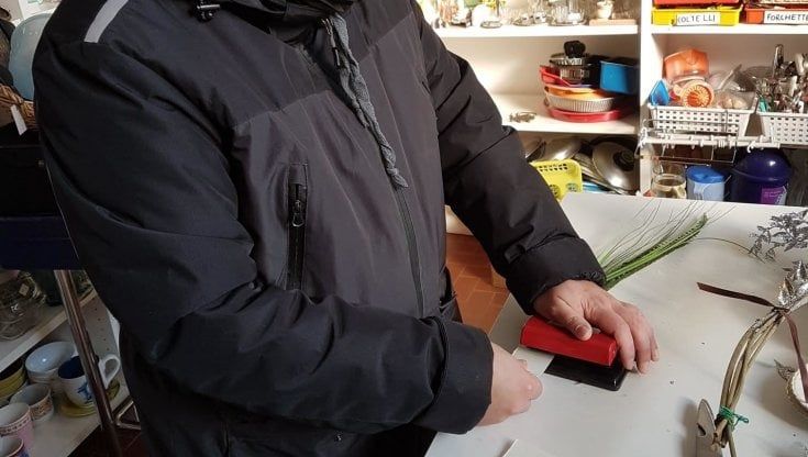 Progetto riuso: i disabili portano a nuova vita dotazioni e arredi da regalare alle famiglie in difficoltà