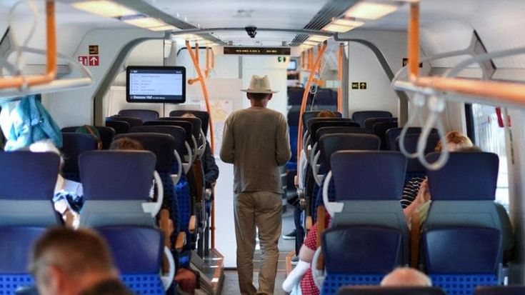 Bus gratis agli over 70 a Genova: da lunedì 15 luglio Amt anticipa alle 7.30