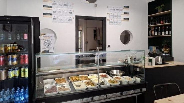 Alla gastronomia “L’Agenzia di viaggi”, un giro del mondo in cucina per incuriosire e scoprire