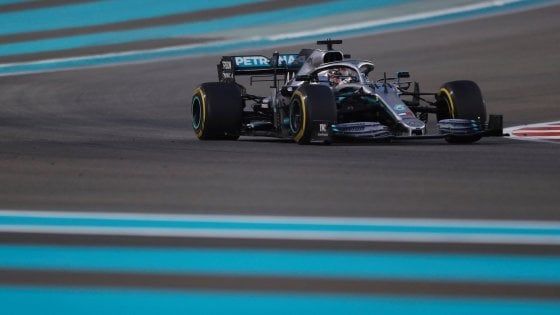 Formula uno, Gp Abu Dhabi: domina Hamilton. Terzo posto per Leclerc