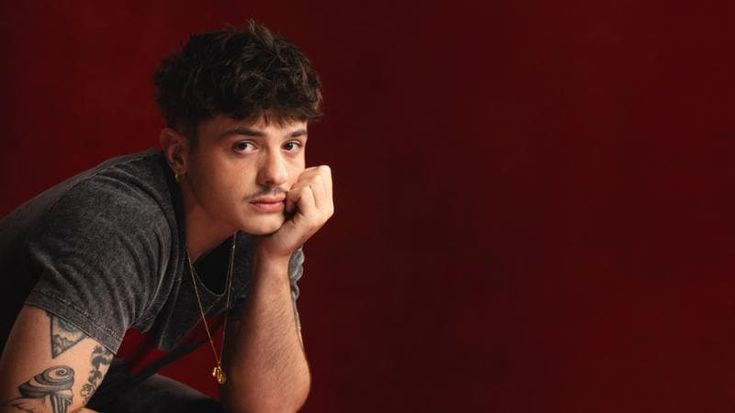Olly, con "Balorda nostalgia” porta la saudade a Sanremo
