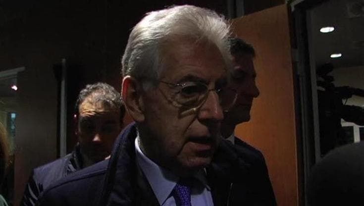 Monti sul Papa: "Molto scosso da questa notizia inattesa"