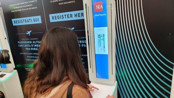 La faccia è un algoritmo per identificare il passeggero, così i vecchi documenti sono già un ricordo