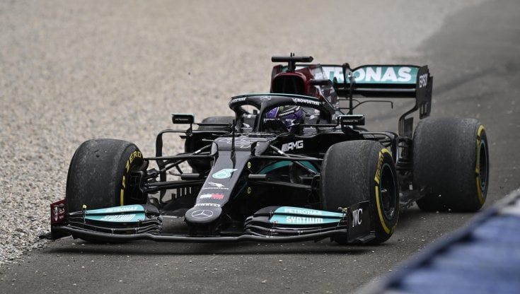 F1, Gp Austria; Hamilton in testa nelle seconde libere: "Ma la Red Bull tirerà fuori qualcosa"