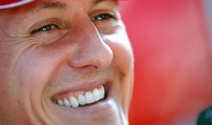 Schumacher compie 45 anni in ospedale. Forse portava telecamera sul casco