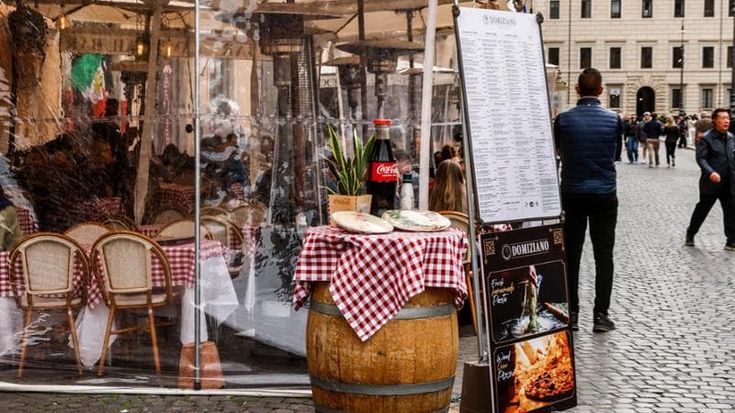 Turismo, a Roma è boom di super precari: “Metà dei contratti dura 24 ore”