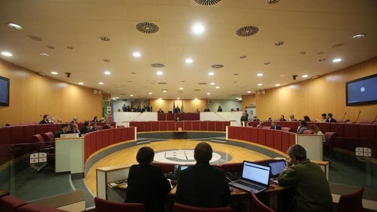 “La riforma Bucci è per avere più potere”, in Regione è scontro sulla nuova legge sui dirigenti