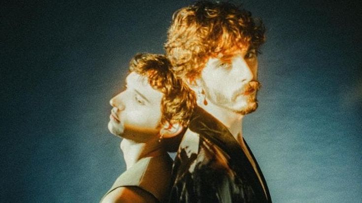 ‘L’amore in bocca’, il testo della canzone dei Santi Francesi a Sanremo 2024