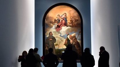 Natale a Milano: la Pala Gozzi del Tiziano illumina Palazzo Marino