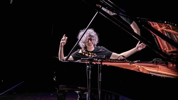 Giovanni Allevi: “A Taormina metterò in musica la mia malattia. Pirandello mi ha insegnato molto”