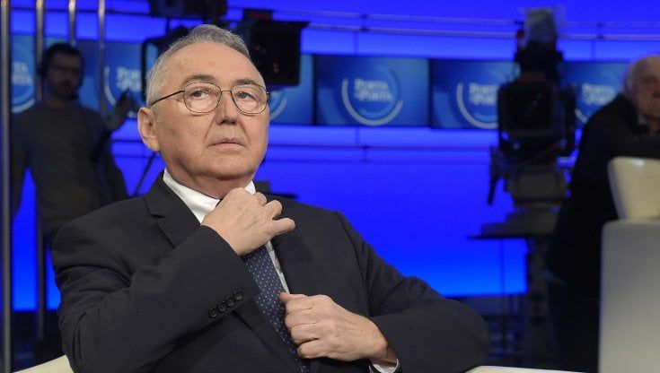 Emilio Carelli, dal TG5 a Brugnaro: la parabola dell'ex grillino passato al centrodestra