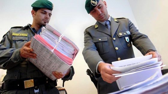 Taranto, non dichiara un milione 900mila euro al fisco: denunciato imprenditore