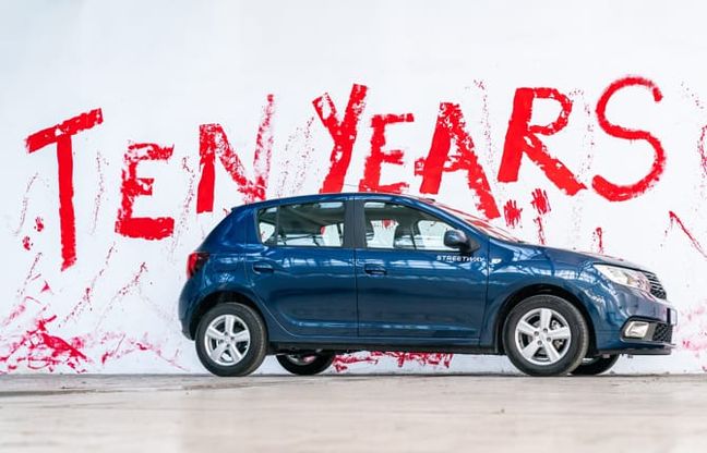 Dacia Sandero, la gamma si sdoppia
