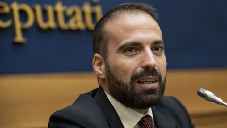 Il governo dice no al Mes. Marattin (Iv) contro Giorgetti: "Melina inutile e non dignitosa, ratificare non significa aderire al finanziamento"