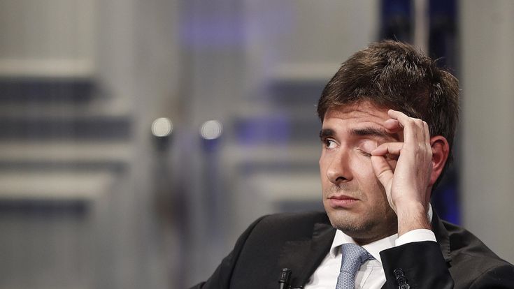 5S, lo strappo di Di Battista: "Il patto col Pd è la Morte Nera". I big: subito il vertice collegiale