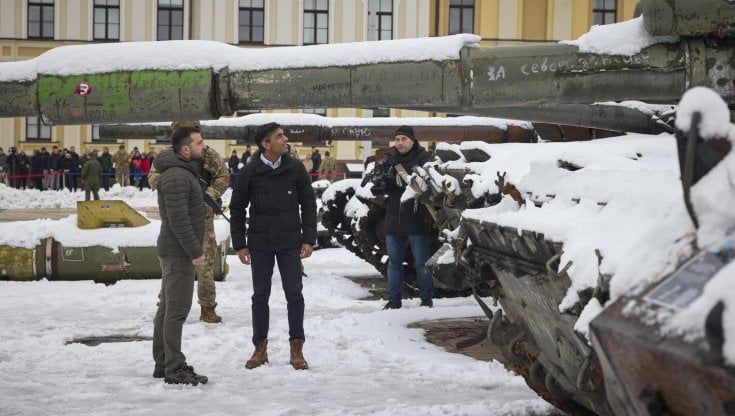 Nell'Ucraina devastata, la resistenza per riprendere i confini invasi: ma ora gli Usa spingono per trattare con Putin 