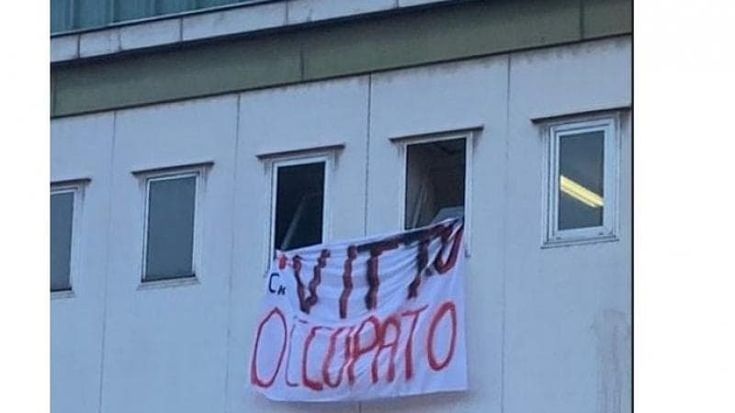 Milano, il liceo Vittorini occupato dagli studenti: “La scuola è anche nostra, ascoltateci”