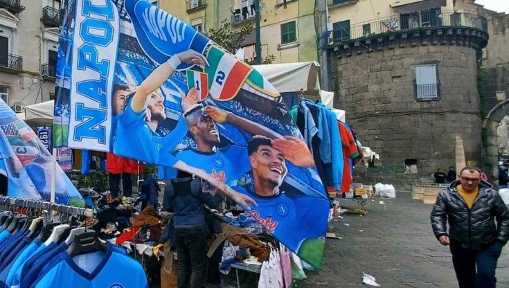 Consiglio comunale, festa a Napoli rispettando la città