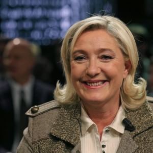 Marine Le Pen: "Nessuna guerra, l'Europa chiuda le frontiere"