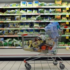 Supermercati, crescono le vendite ma scendono i margini: il mercato verso la saturazione