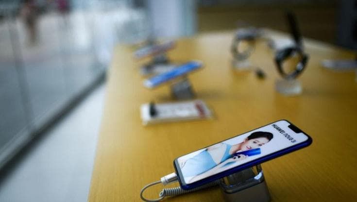 Smartphone “sbloccati” made in Cina: cosa sono e a cosa fare attenzione