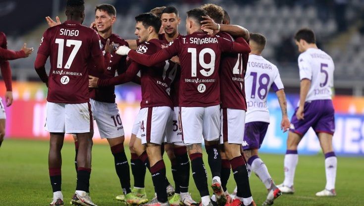 Torino-Fiorentina 4-0: granata straripanti con Singo, Brekalo e Sanabria