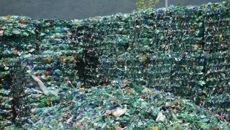 Energia dai rifiuti: dalle bottiglie di plastica la grafite per le batterie