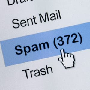 Vuoi accedere al sito? Acconsenti allo spam. Ma il Garante della Privacy dice no