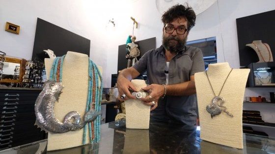  L’estate di chi non chiude: “Niente ferie per salvare i conti”