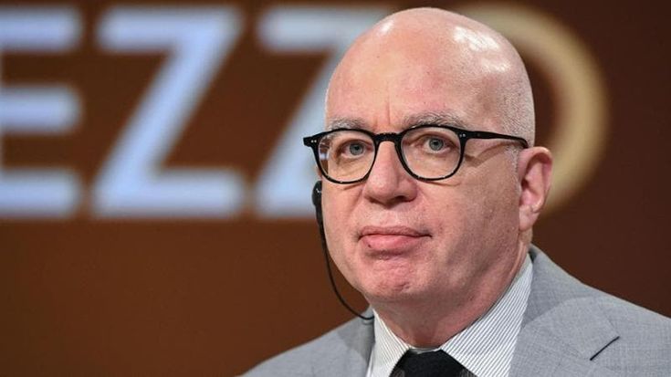 Wolff: “Trump e Epstein fissati con le modelle giovanissime, di certo non verificavano l’età”