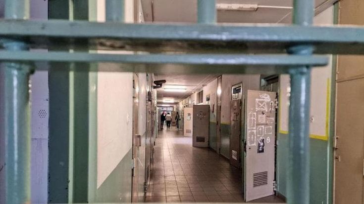 Carceri chiuse, ecco perché sport, libri e teatro diventano impossibili per i detenuti