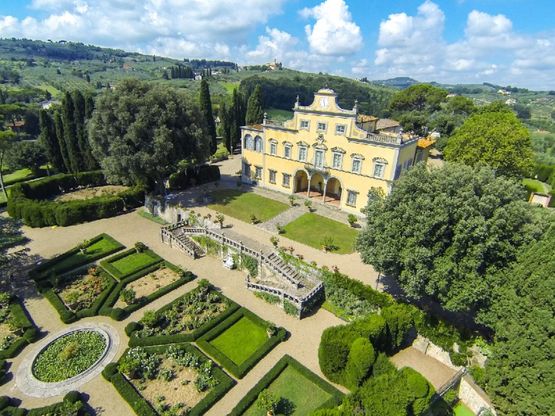 Firenze, Villa Antinori di Monte Aguglioni in vendita per oltre 20 milioni: vi abitò la famiglia di Monna Lisa