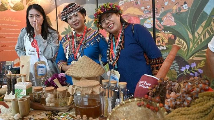 Un Salone del gusto grande come il centro di Torino, nel ricordo di Petrini
