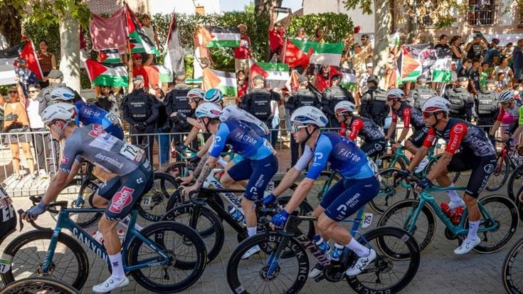 Addio alla Israel dopo le proteste e le polemiche, grazie a Iniesta nasce l’NSN Cycling Team